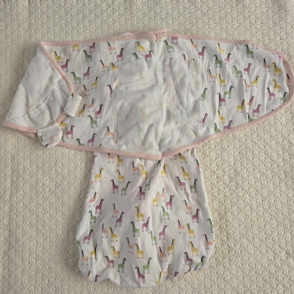 Swaddle Me Convertible Giraffe Print Swaddle Size X Large (6-9M) - Picture 8 of 10